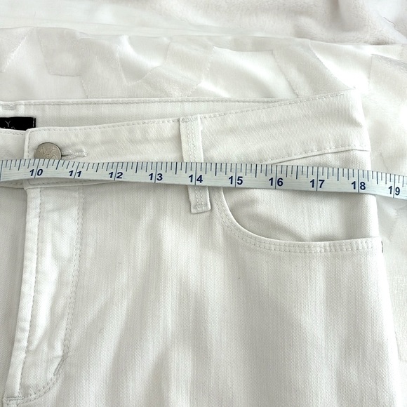 NYDJ White Straight Ankle 5 Pocket Jeans. Stitch Detailing. Size 16 - Picture 9 of 10
